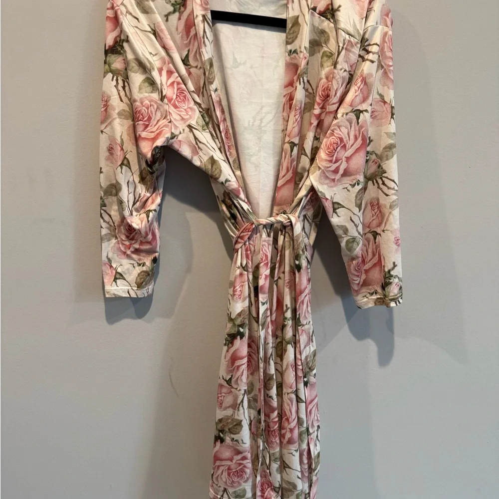 Floral Pink Robe - Picture 1 of 3